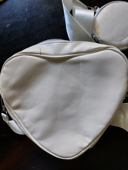 Дамска чанта сърце