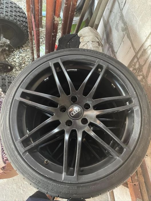 Vând sau schimb jante 235/35/ZR19