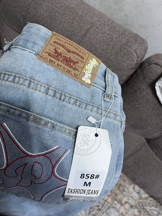 Продаю джинсы голубые