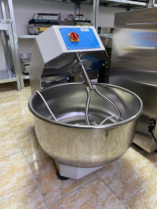 Тестомес миксер планетарный