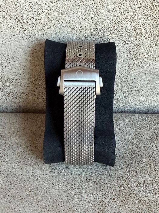 Omega Bond 007 Titanium