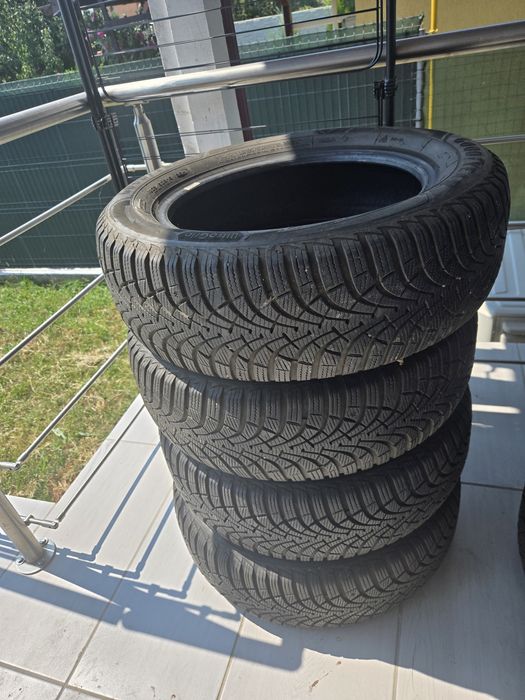 Vand 4 anvelope Good Year M+S 205/60R16 CA NOI
