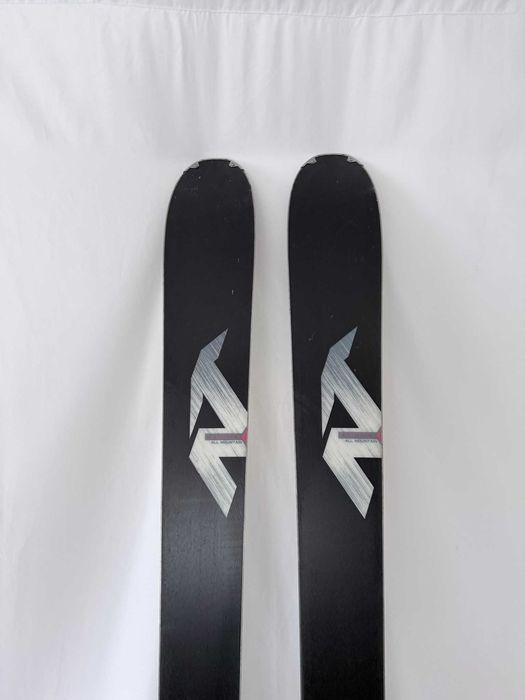 Ski schi all-mountain powder Nordica NRGY 90 177cm