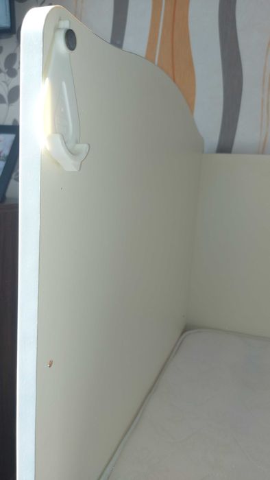 Бебешка кошара с люлещ механизъм