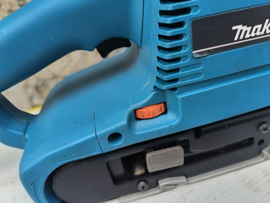 Лентов шлайф MAKITA 9903 ,1010w