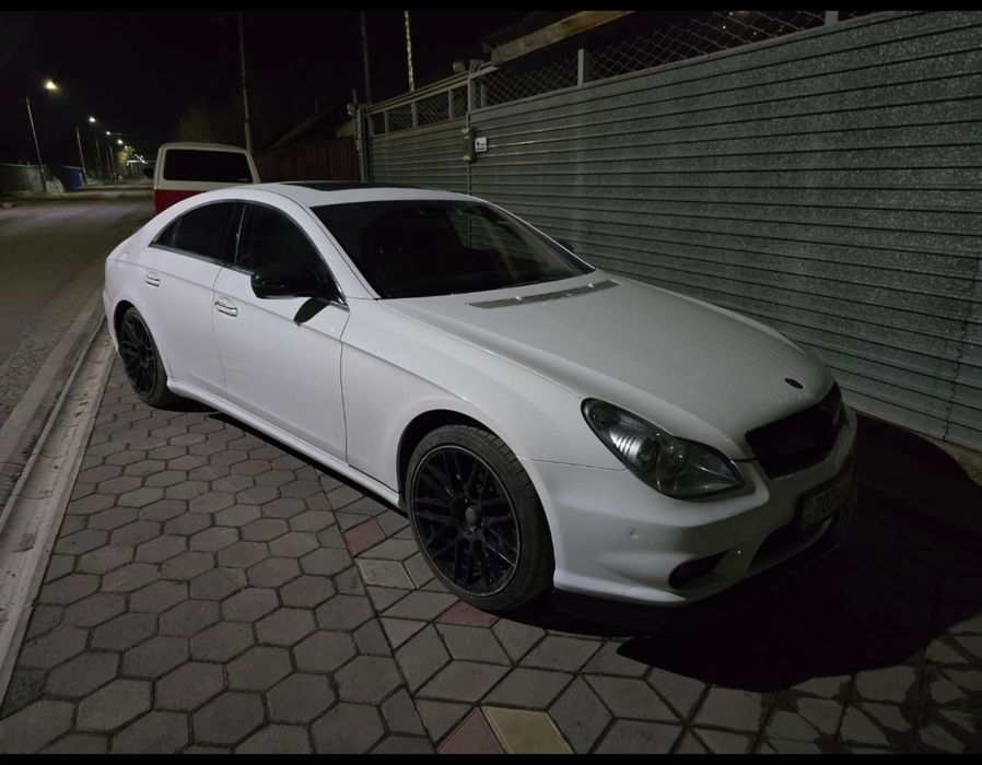 Бампер на мерседес w219 AMG