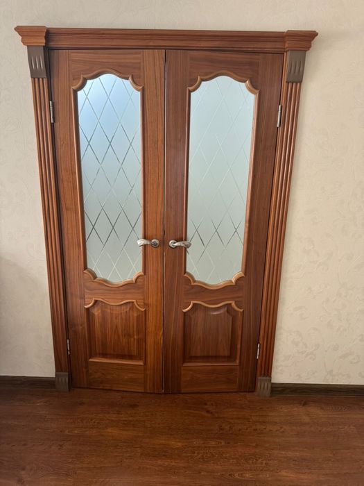 Дверь коричневый