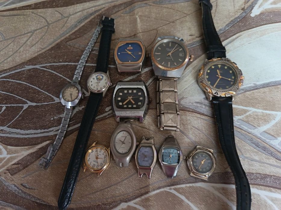 Стари механични будилници и часовници