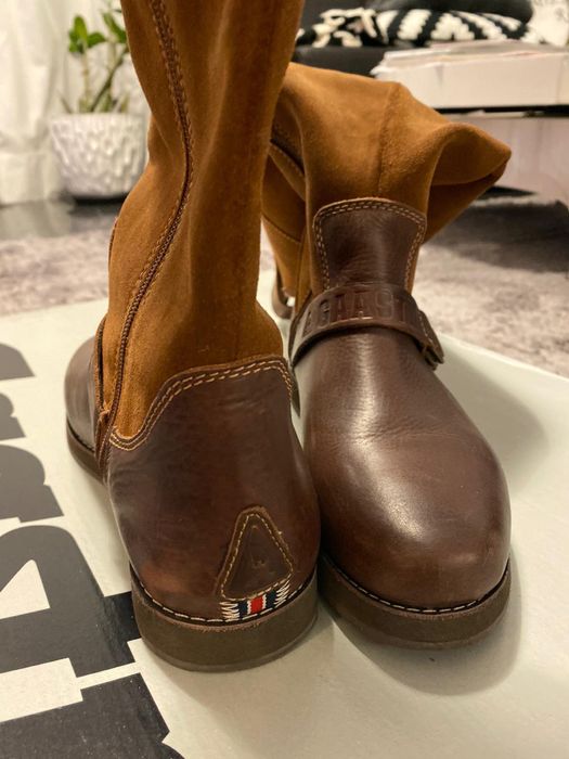 Дамски ботуши от естествена кожа Gaastra