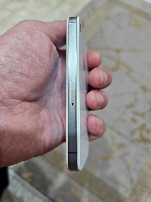 Iphone 4S белый i cloud чистый