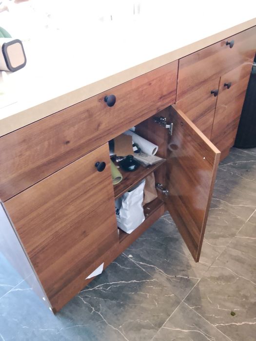 Стойка с встроенной раковиной