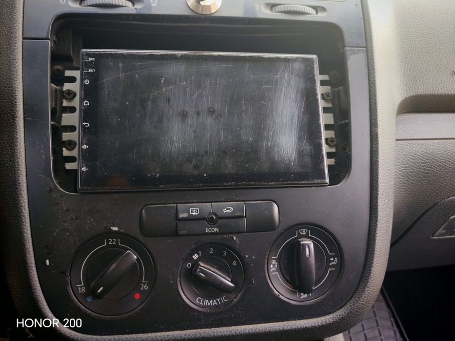 Vând golf 5 an 2006 motor 1.4  75 CP