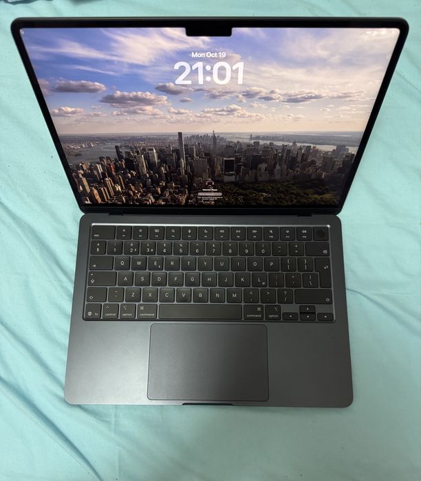 Macbook Air M4, 13 inch, 16GB, cu Garantie
