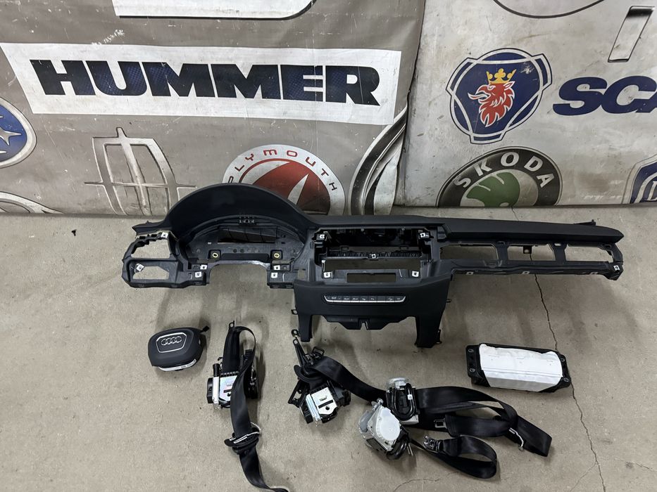 Plansa de bord audi A4 b9 2023