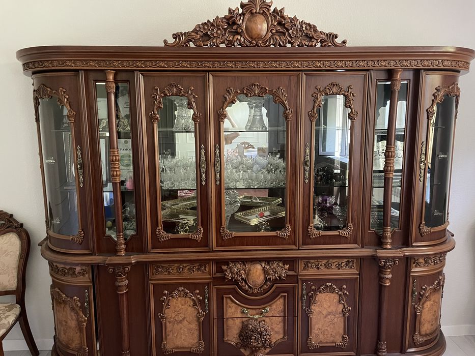 Горка для зала в отличном состоянии