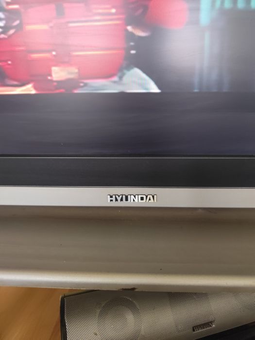LCD телевизор HYUNDAI 32 инча