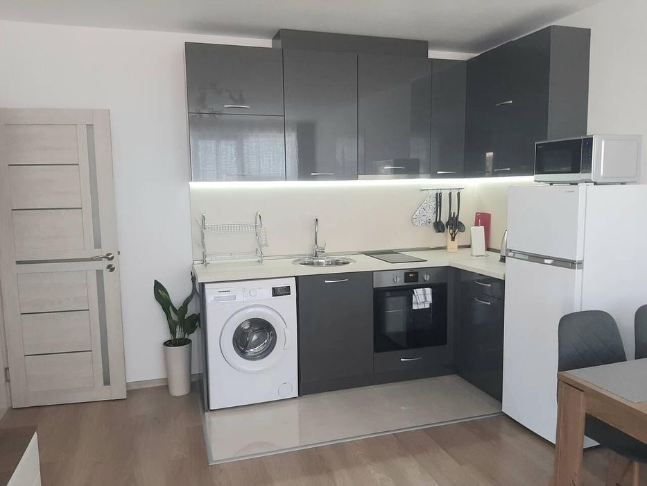 Продава се Двустаен апартамент в Бургас, Сарафово - 60 кв.м за 2834 €/кв.м - Снимка #3