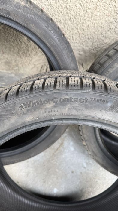 Anvelope iarna Continental 225/40 R18.   3 BUC!
