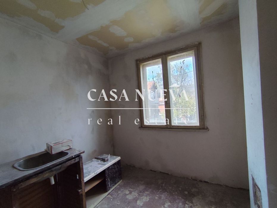 Къща в гр.Перник, Център