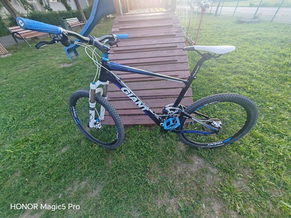 Vând bicicleta Giant Trance