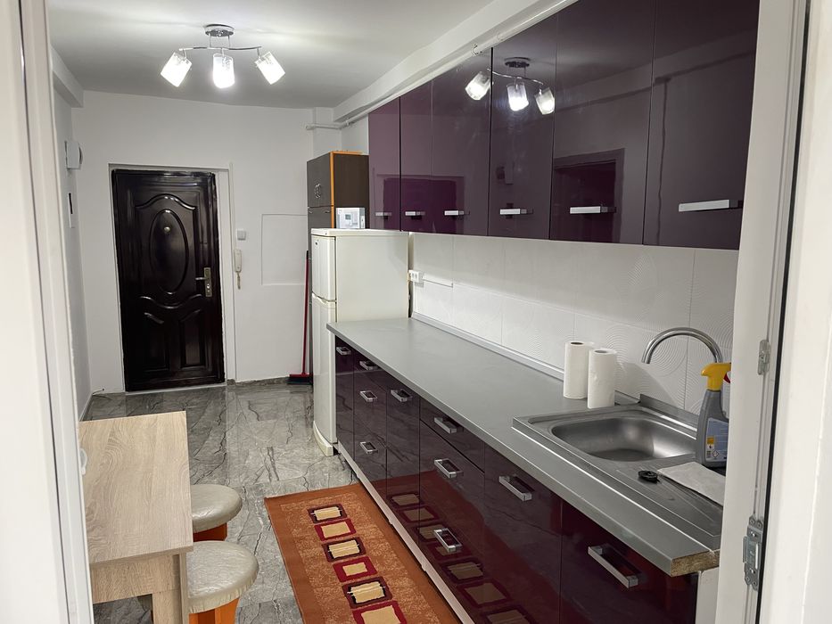 Inchiriez apartament 2 camere bdul Ferdinand Constanta Constanta • OLX.ro