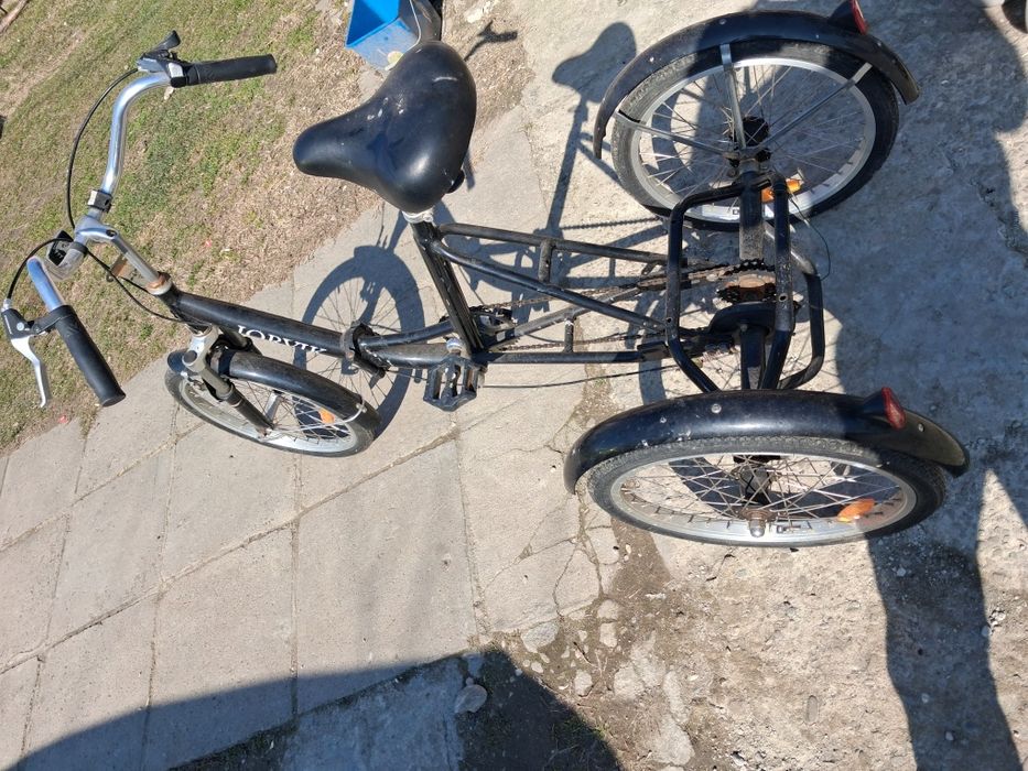 Vand bicicleta sau schimb diverse