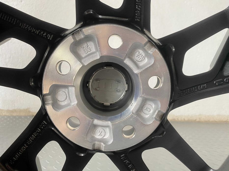 Нови 8W0601025EK 18" Оригинални Джанти Audi A4 S4 A6 C7 C8 Q5