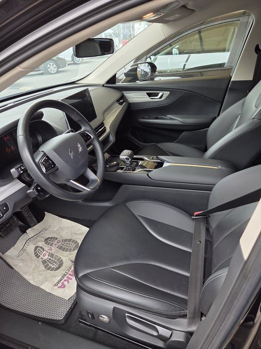 Avtomobil Hongqi sotiladi 2024