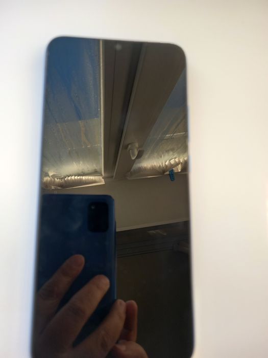 Телефон REDMI в хорошем состоянии