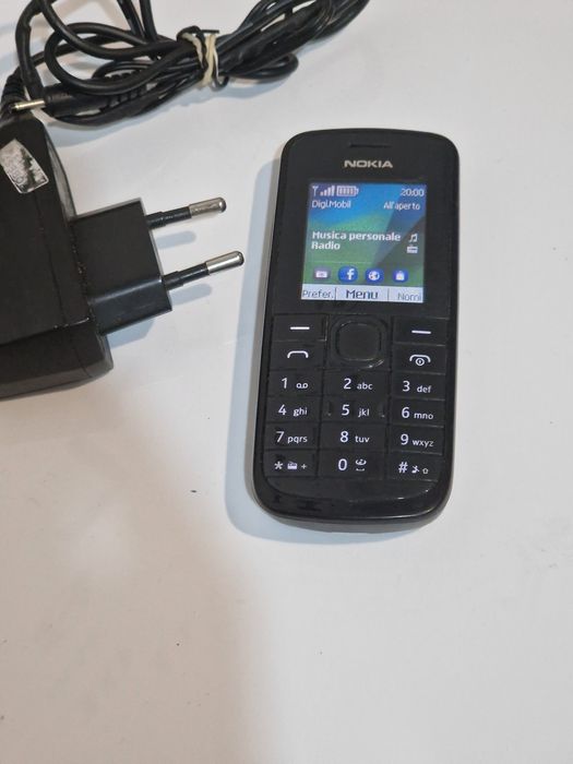 Telefon Nokia cu butoane cu încărcător original