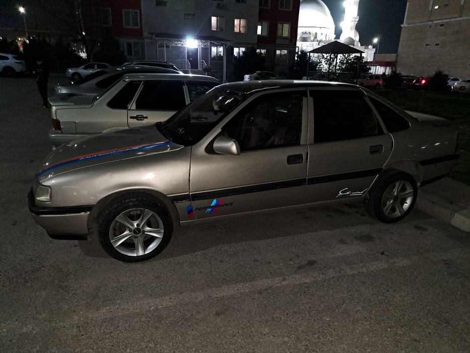 Продам диски с шынами 4 болт р15 новые