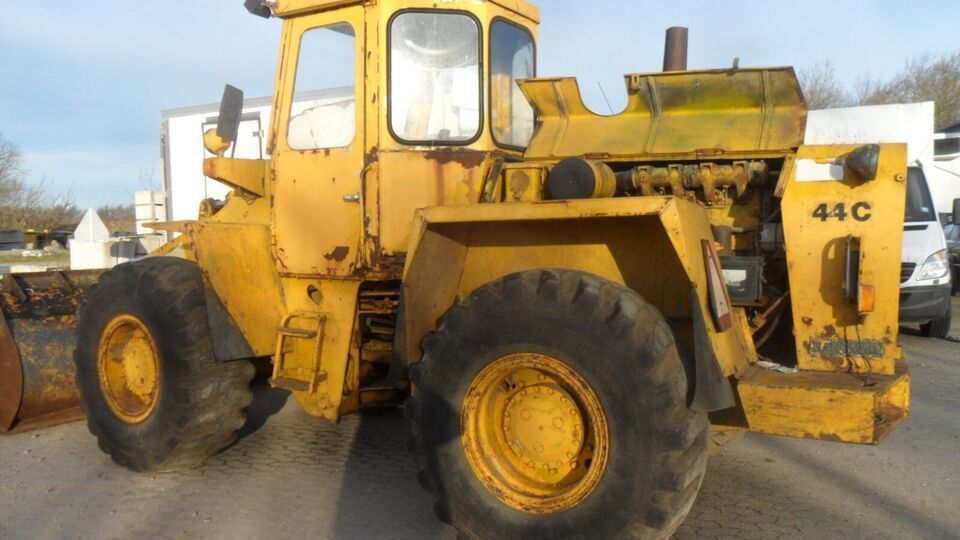 Dezmembrez încărcător frontal Hanomag 44C, 45C, 50E, 60E – piese