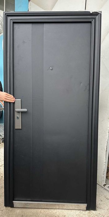 Евтини метални врати