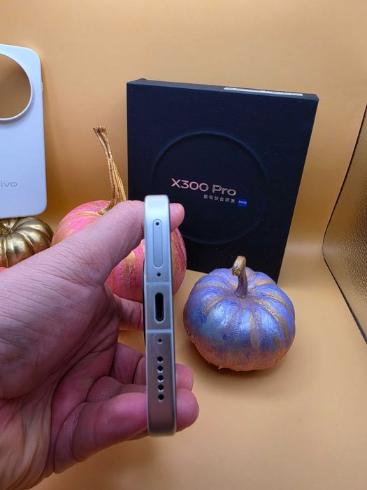Vivo X300 Pro 16GB 512 GB cu kit de fotografie