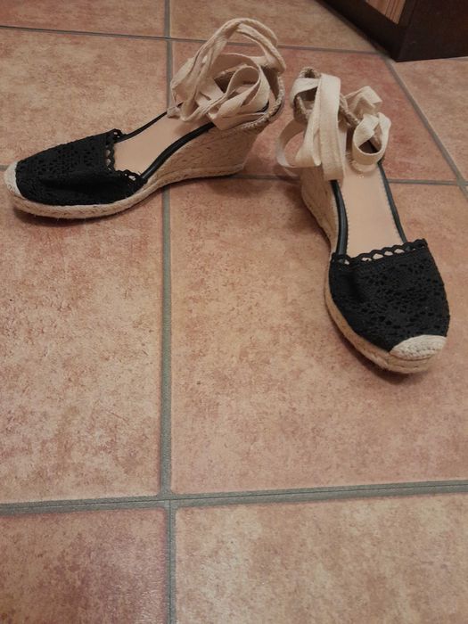 Продавам обувки внос от Великобритания