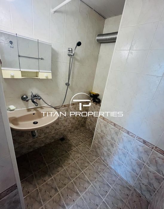 Дава се под наем Двустаен апартамент в Бургас, Център - 49 кв.м за 357 € - Снимка #7