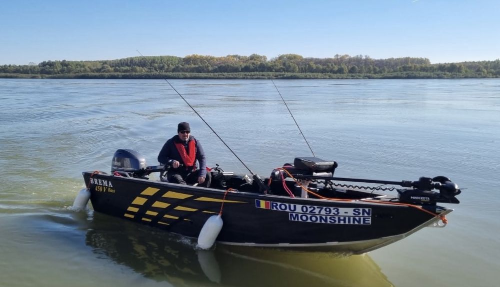 Brema 450Vpro Bass Boat
