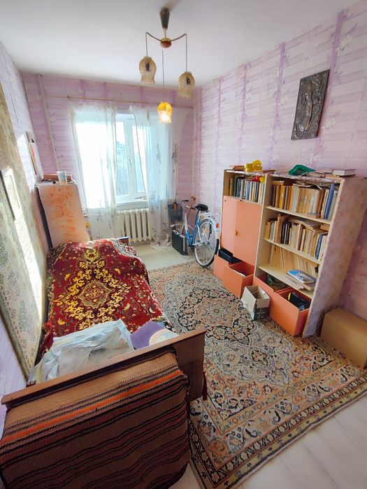 Продается 3-комн (1-48, 2 эт)