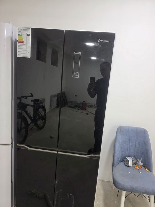 Холодильник HOFMANN двухкамерный срочно почти новый