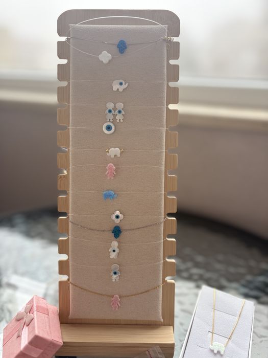 Колиета и гривни с опал ,седеф