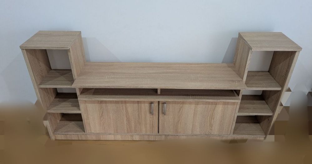 Vând comoda pentru televizor