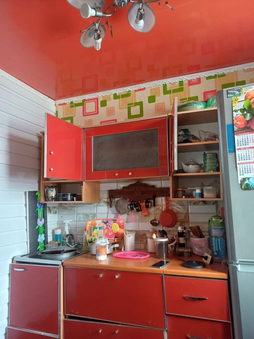 Продам трехкомнатную квартиру