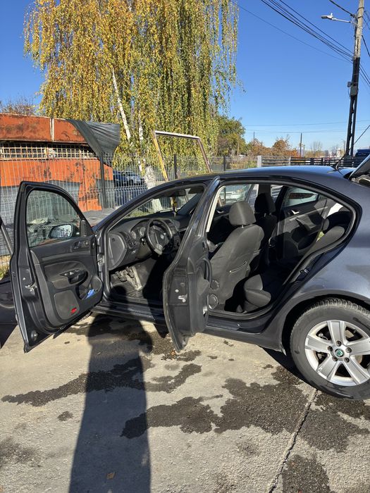 Škoda Octavia 2008 diesel, 2.695 € — imagine 5