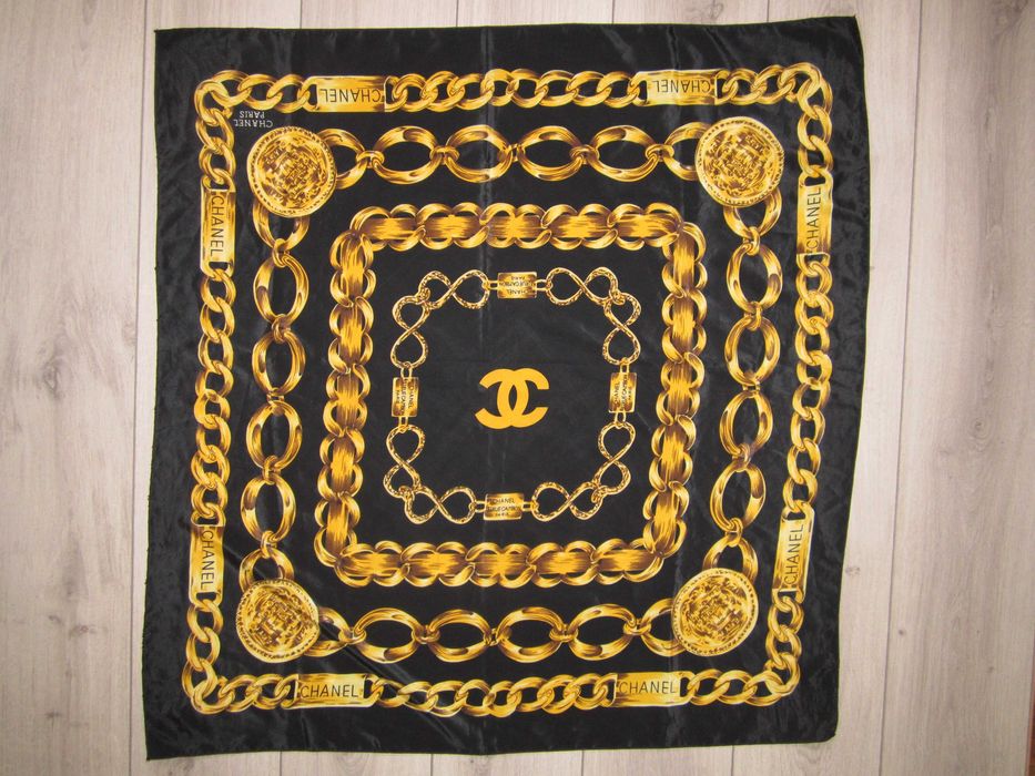 100 % оригинален черен дамски копринен шал на CHANEL / Шанел от Италия