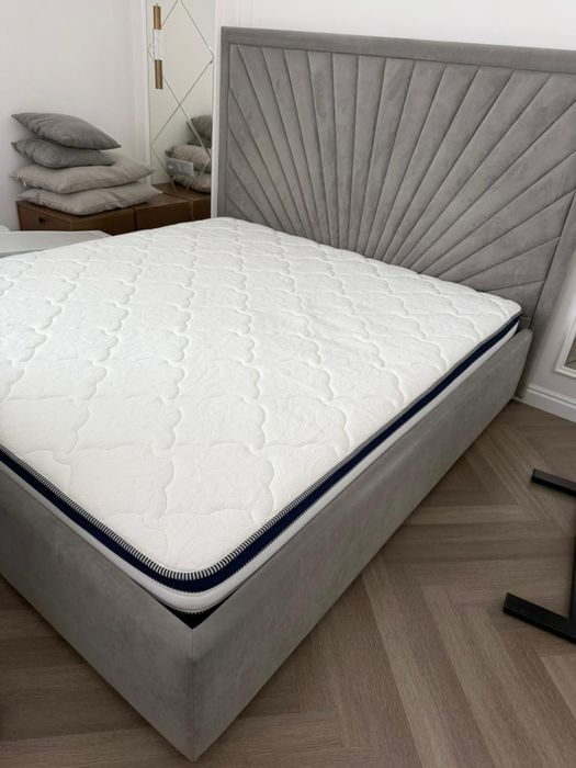 Продам двухспальную кровать