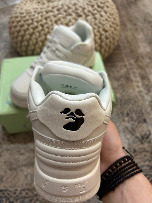 Off White ‘Out of office’ Triple White / Premium / 2025