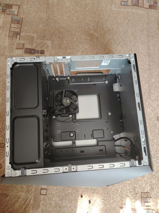 Корпус mATX от Asus