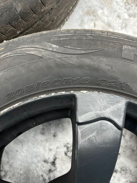 Боллон колеса 205/60 r16