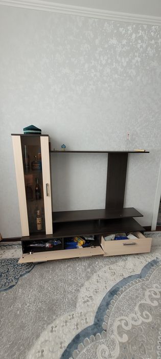 Продам мини стенку под телевизор и стол под компьютер