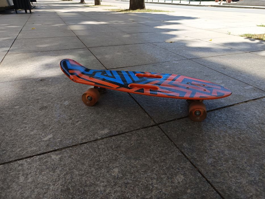 Skateboard colorat